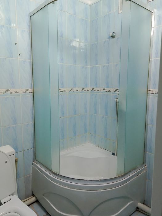 Холодильник, душ кабина, диван т.б заттар