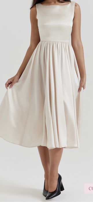 House of CB официална елегантна рокля кремаво