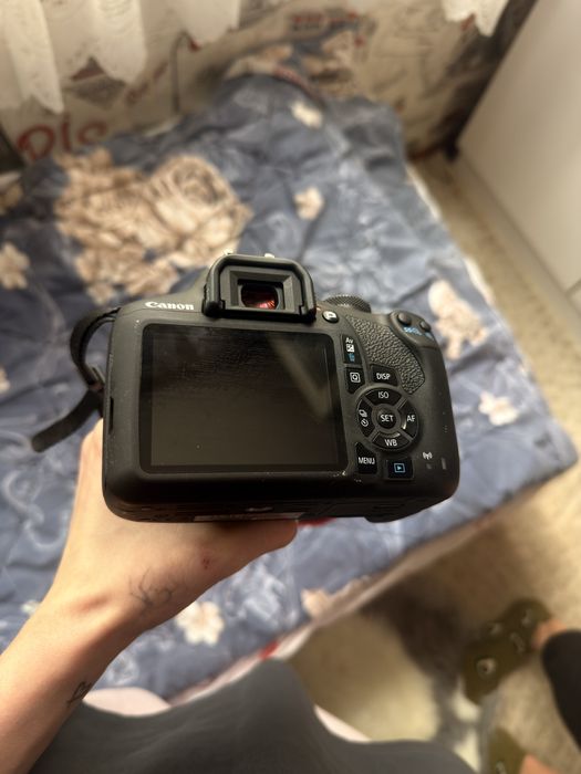 фотоаппарат canon 2000d