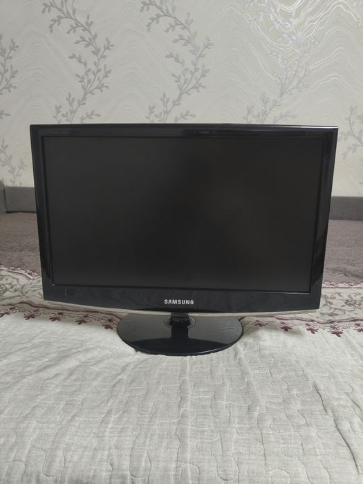 Монитор Samsung SyncMaster 2033