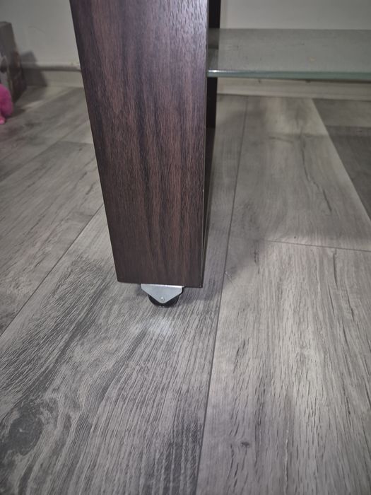 Masa de sticla cu roți