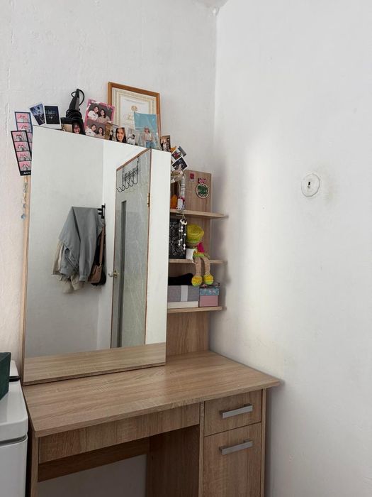 Продаются  столик