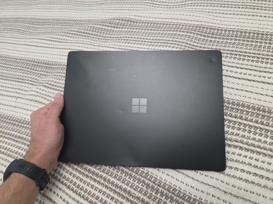 Laptop Microsoft Surface 3 model 1868