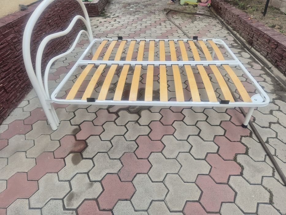 Железная Кровать