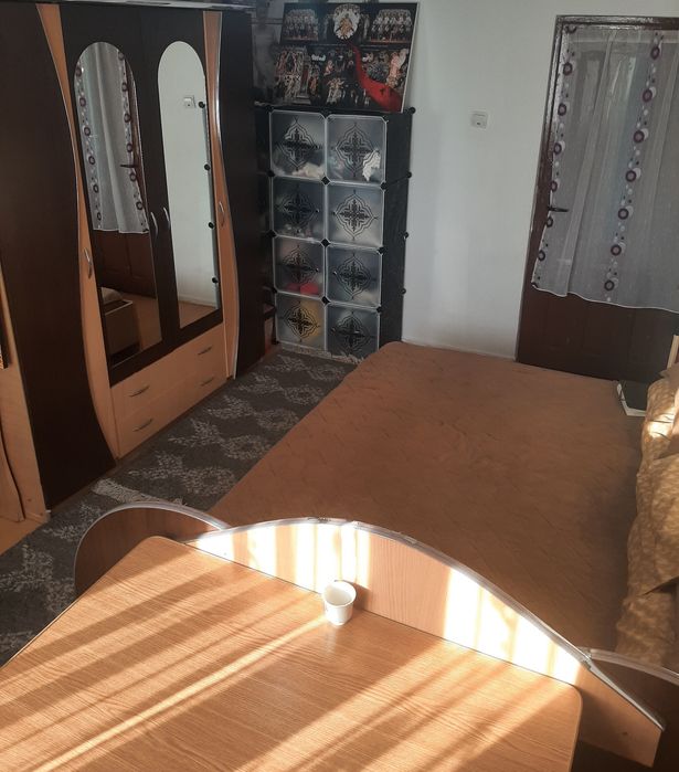 Casa și teren de vânzare