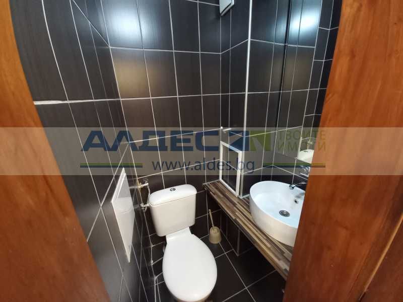 Дава се под наем Тристаен апартамент в София, Център - 110 кв.м за 900 € - Снимка #15