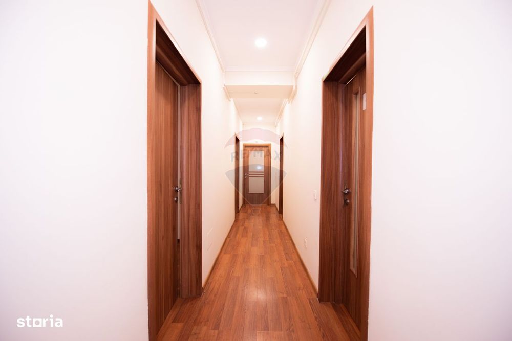 Apartament 3 camere, 97 mp, nemobilat, metrou Eroii Revolutiei