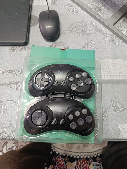 Игровой консол..