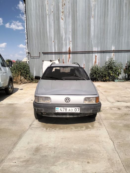 Volkswagen Passat B3 универсал — Уральск