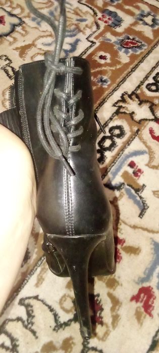 Ботинка сатылады