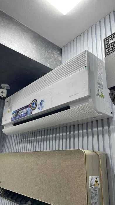 Кондиционер Midea GAIA 12000 BTU WiFi свежий воздух