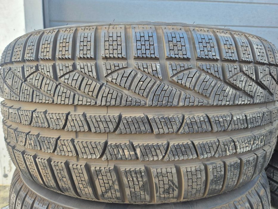 2 Anvelope M+S IARNA - 275/45/18 - PIRELLI - NOU - DOT 2016 !