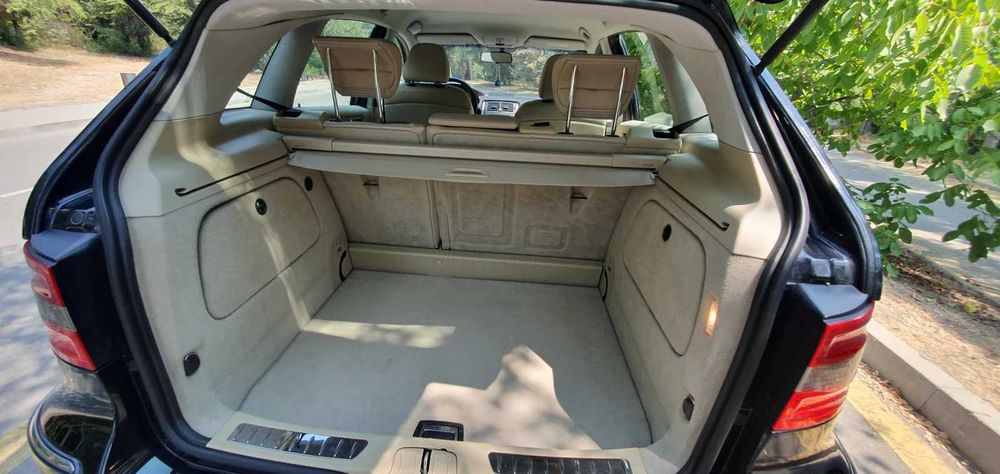 Лек автомобил Mercedes B200