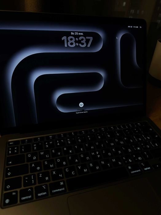 Macbook M1 / 2020г. / 16gb