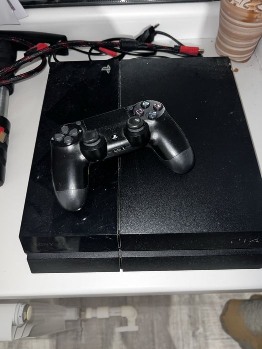 Продам ps4 slim