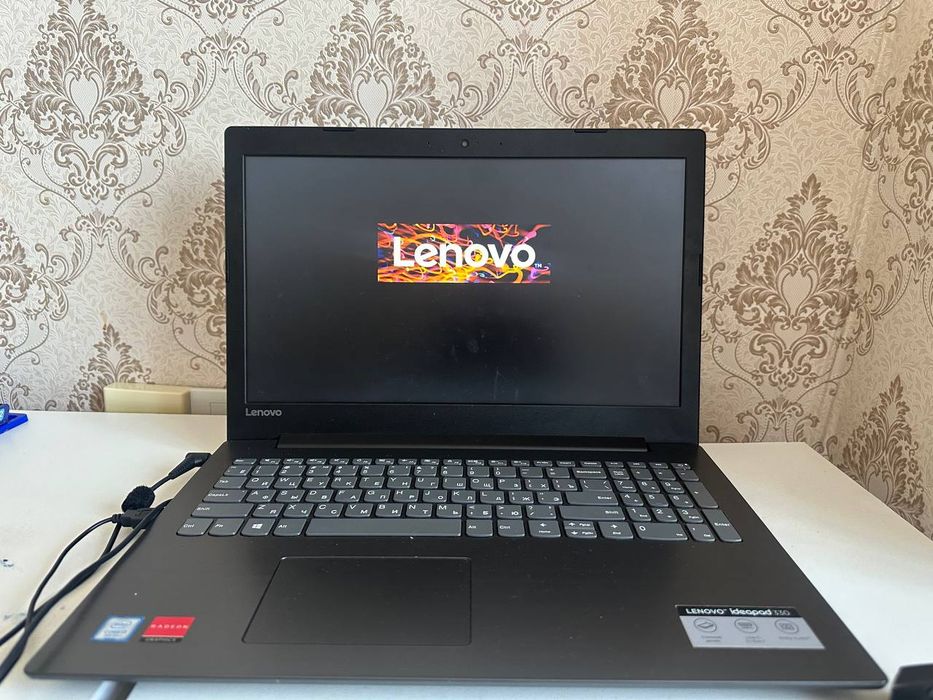 Ноутбук Lenovo..