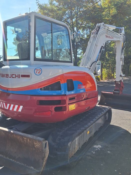 Miniexcavator takeuchi tb260