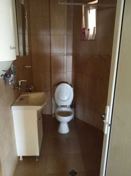 Триетажна къща в Бяла