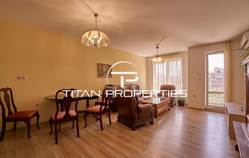 Дава се под наем Двустаен апартамент в Пловдив, Център - 72 кв.м за 390 € - Снимка #2