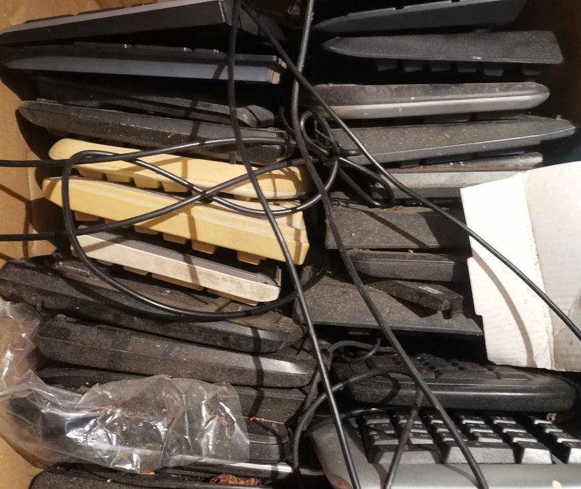 Компютърни клавиатури на едро