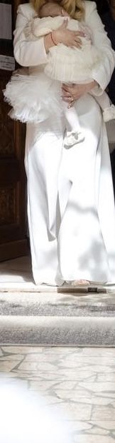 Costum Alb Esa purtat o singura data