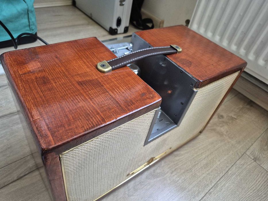 Boxa Bluethooth cu amplificare pe lampi(tuburi)5W