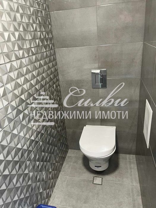Дава се под наем Офис в Шумен, Център - 28 кв.м за 357 € - Снимка #3