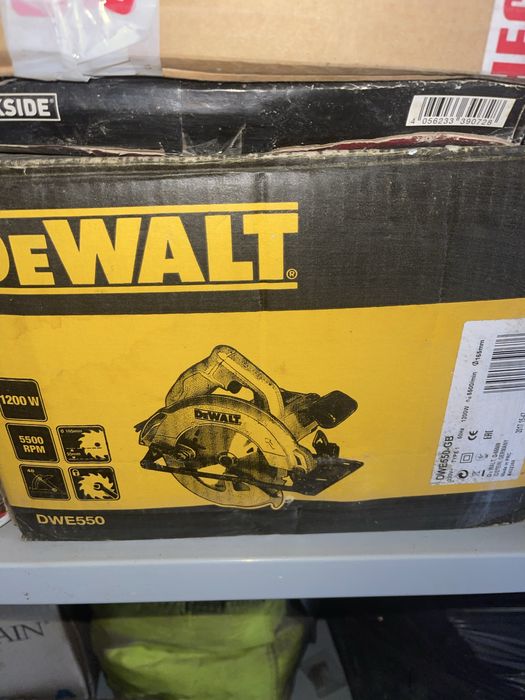 Dewalt DWE 550 circular de mana elecrtic