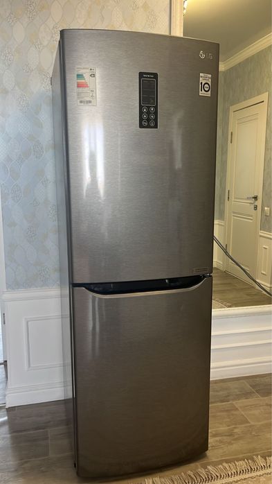 Продается Холодильник LG в отличном состоянии