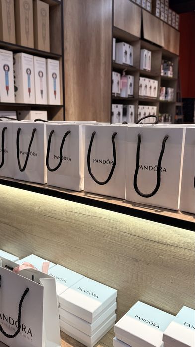 Pandora 8 марта , подарки