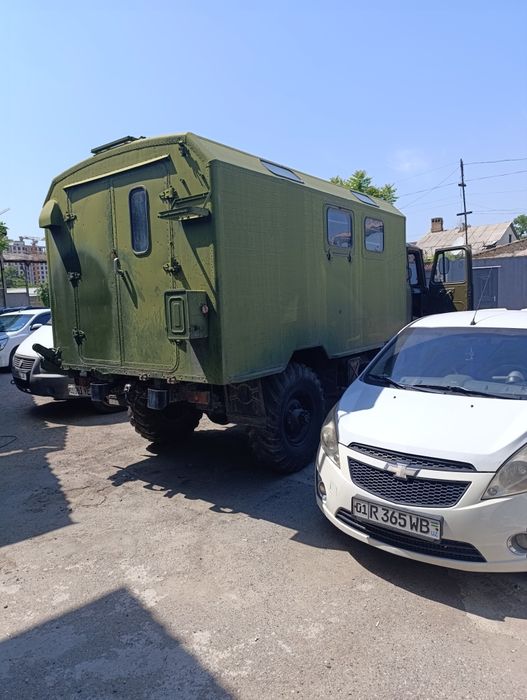 На ходу юриб Турган мошина