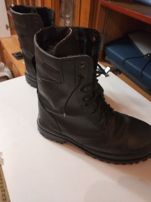 Продам берцы с мехом