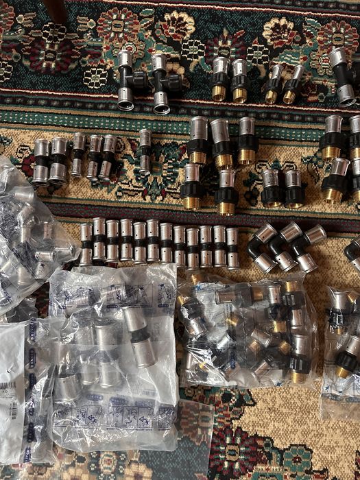 Conexii,coturi,teuri,racorduri HENCO NOI