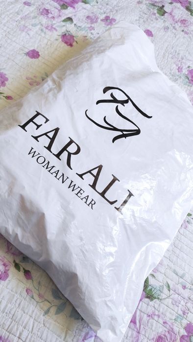 Qizlar kuylagi qizil rangli