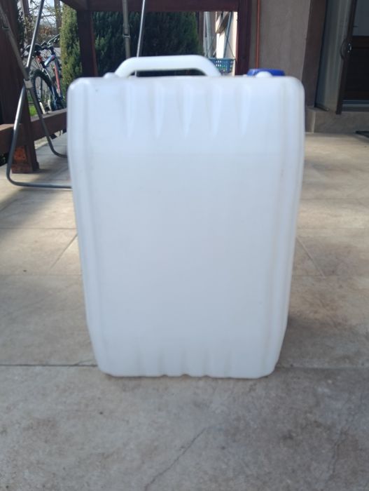 Vând bidoane 20 l