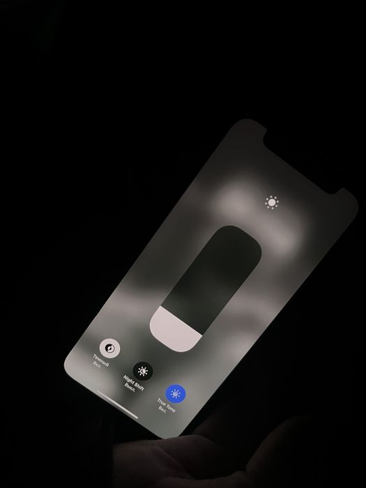 Айфон 12 мини в хорошем состояни