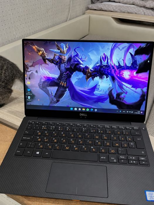 ноутбук DELL XPS 9370