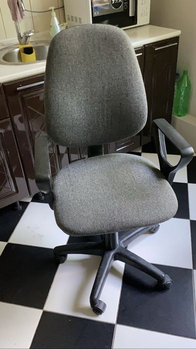 Кресло вращающееся