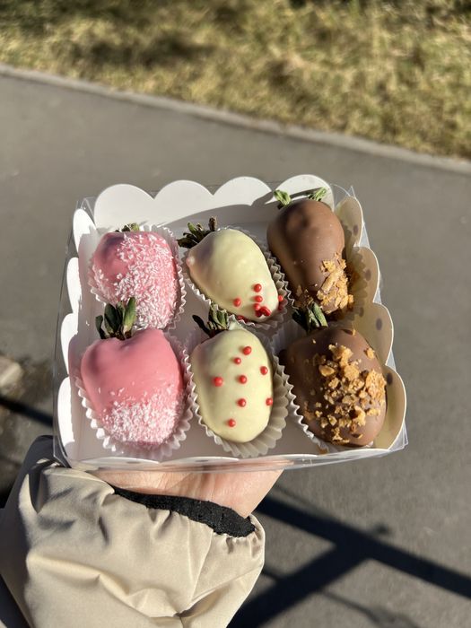 Клубника в шоколаде доставка есть