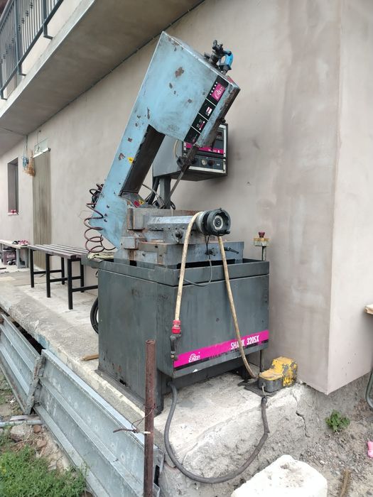 Mașină tăia fiare