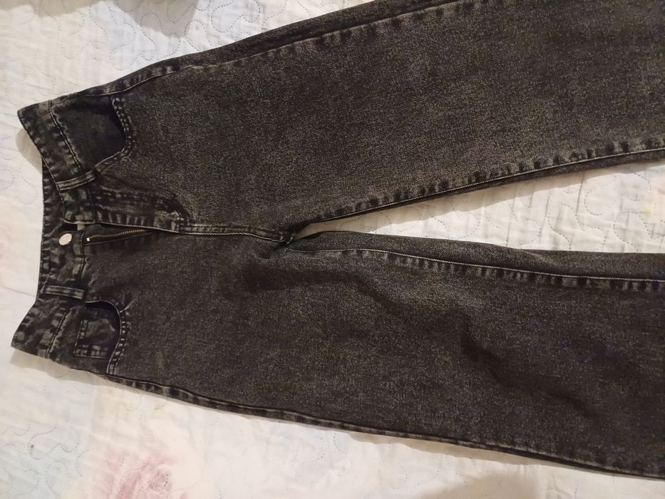 Продам джинсовки и джинсы