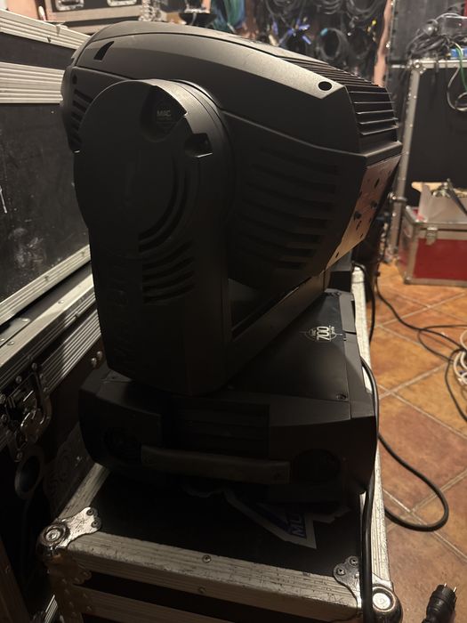 Moving Head MAC 700 profile