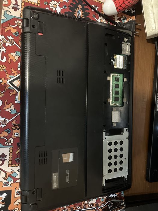 Продаю б/у Asus.