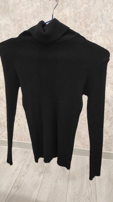 Черная водолазка