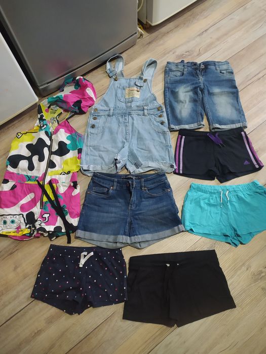 Продам джинсы на девочку