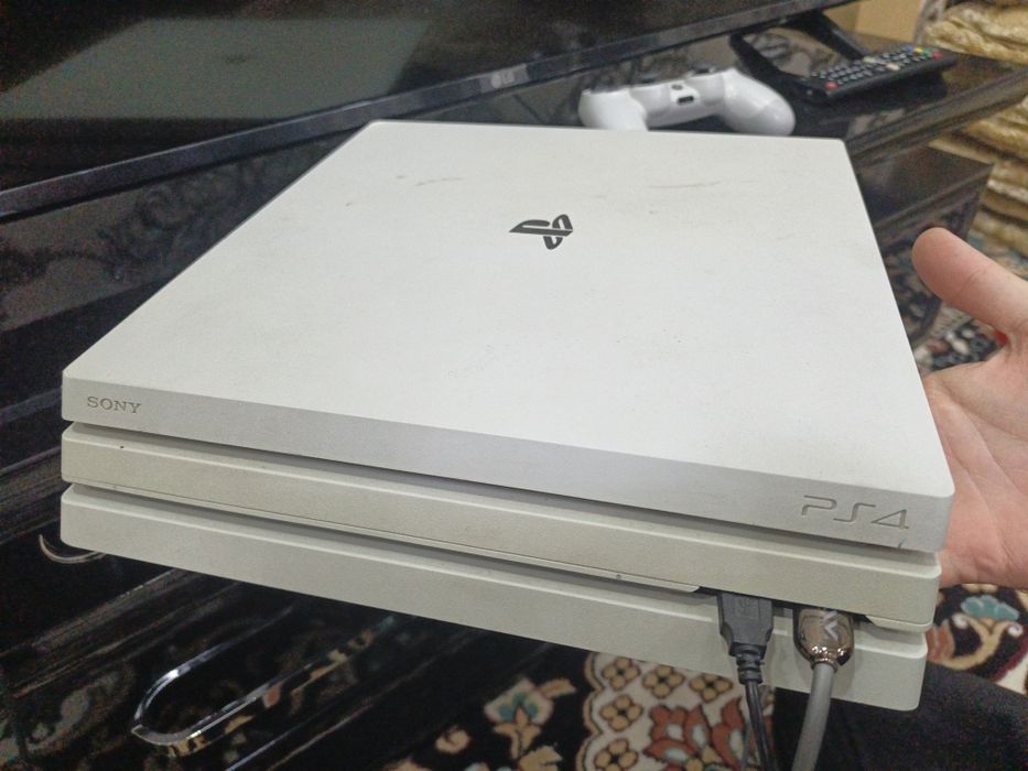 Ps4 pro (playstation 4 pro)