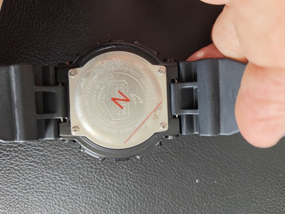 Casio G-Shock GA-110GB Black Gold, stare excelentă, ca nou