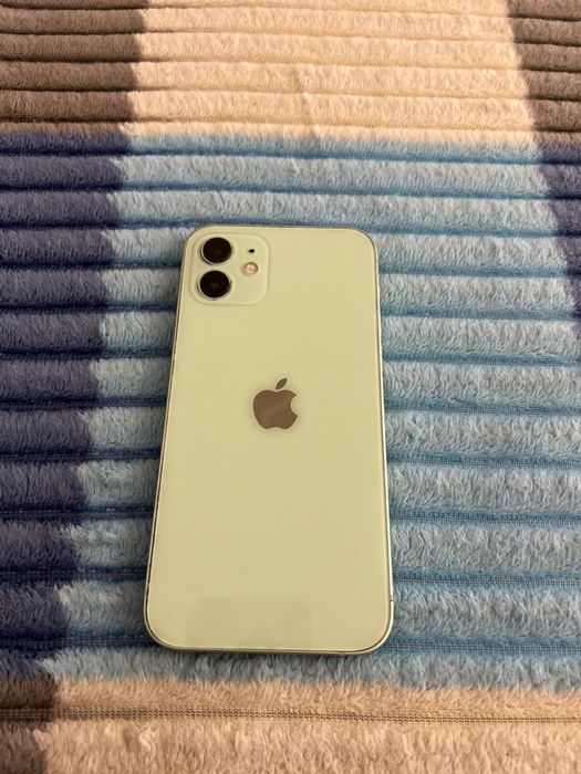 Айфон 12 128 гб.