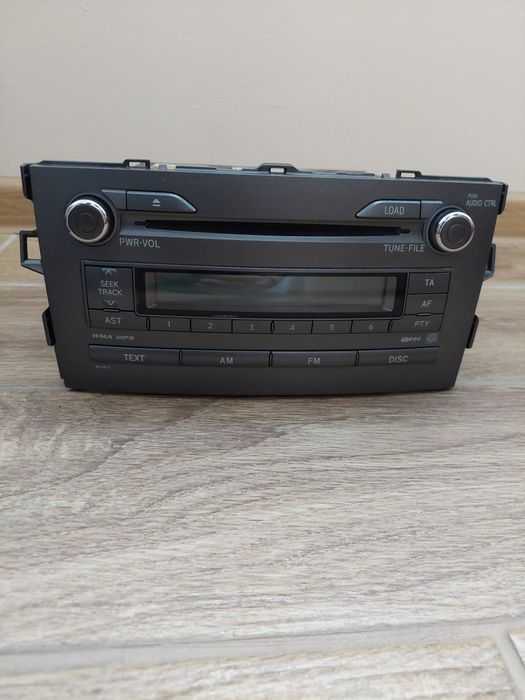 Радио за тойота аурис, авенсис