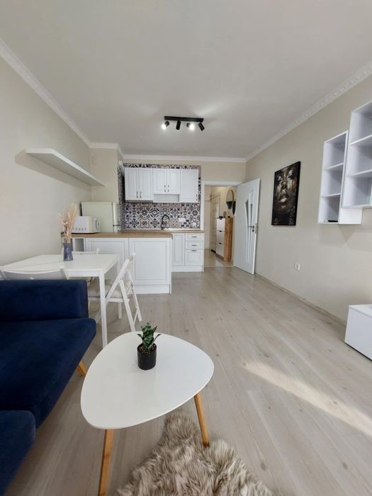 Дава се под наем Двустаен апартамент в Варна, Трошево - 52 кв.м за 475 € - Снимка #1